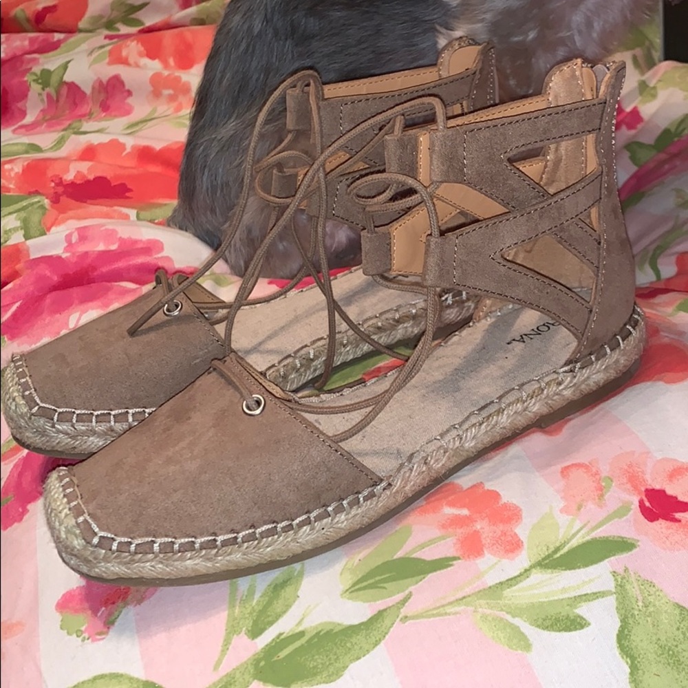 Sandals’ ...Like new! Only worn once!